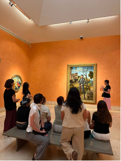 Imagen de alumnos en una visita en el museo Thyssen